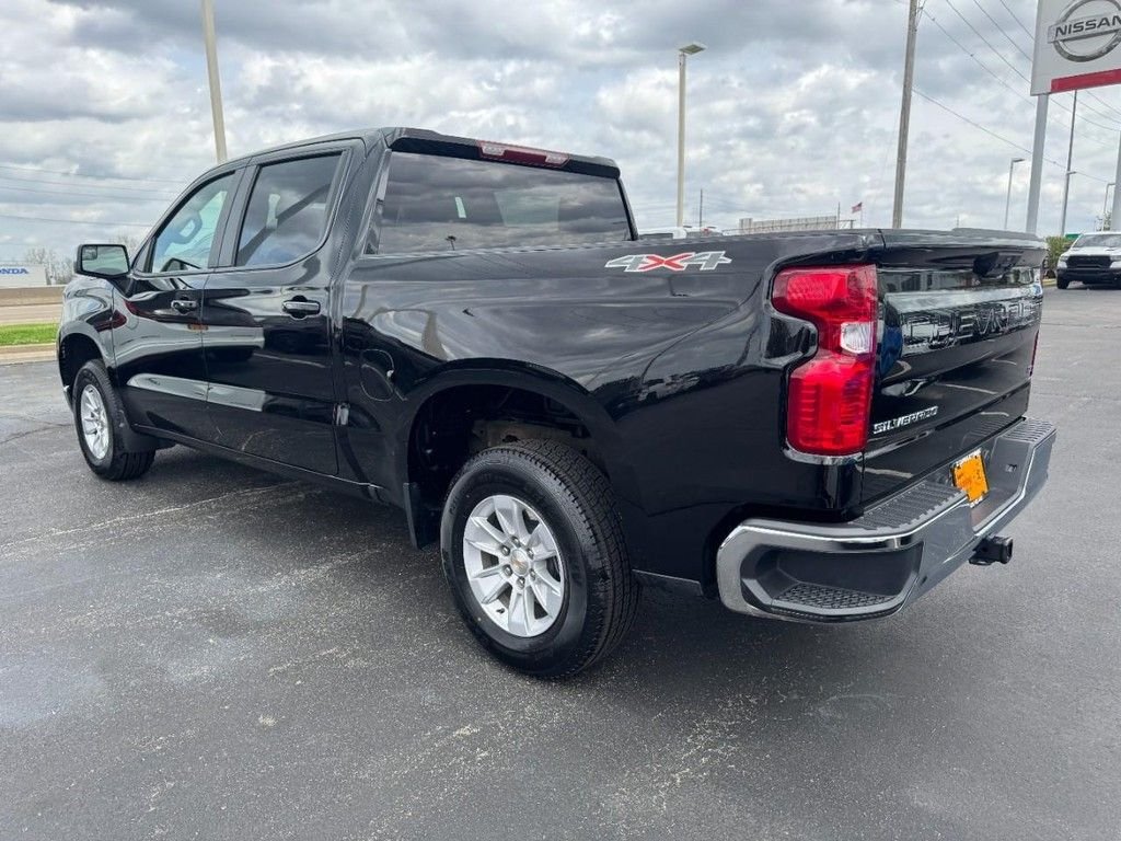 Used 2025 Black Chevrolet LT image 5