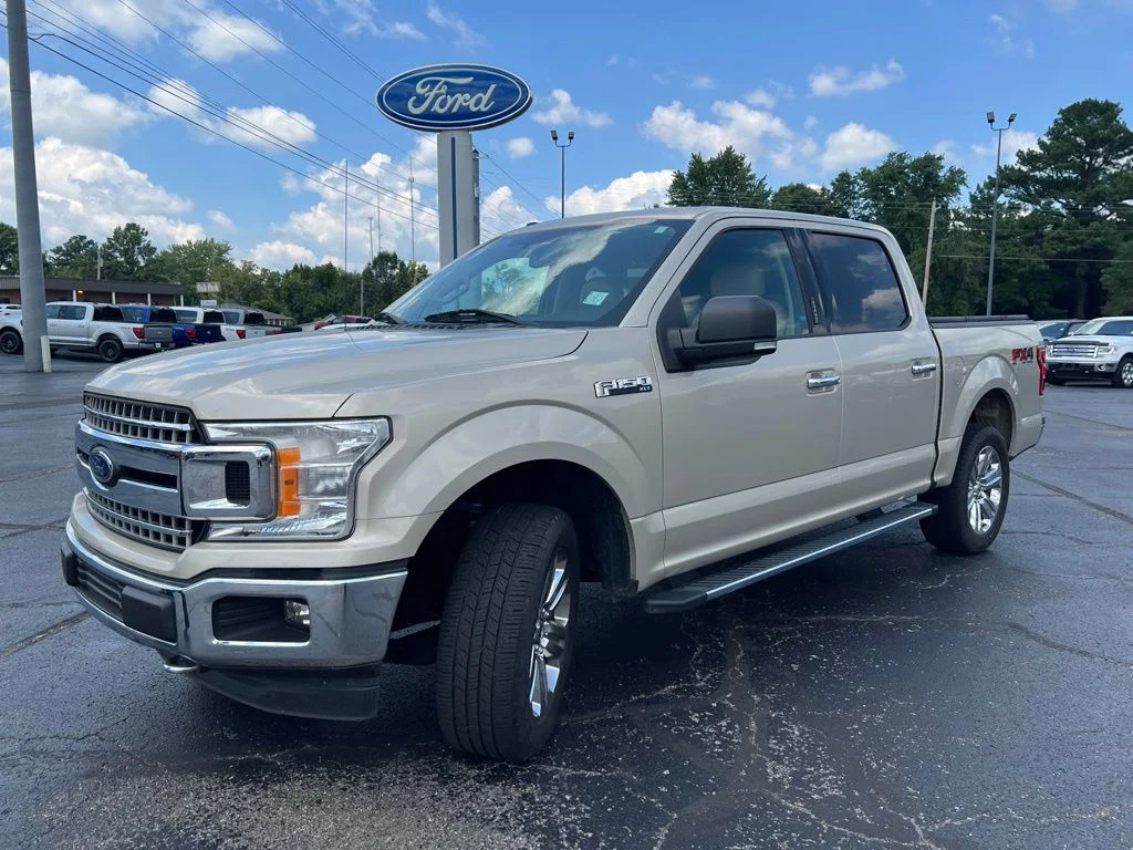 Used 2018 Gold Ford XLT image 6