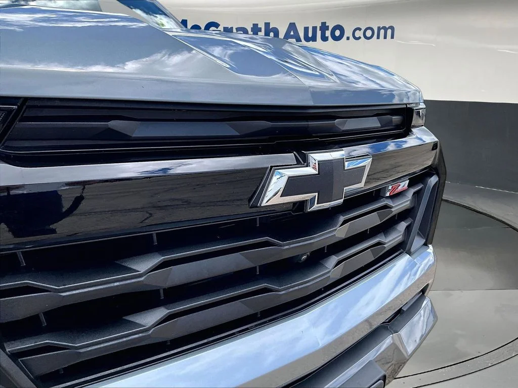 Certified Used 2024 Gray Chevrolet Z71 image 34
