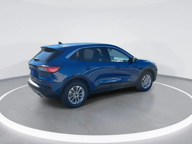 Used 2022 Blue Ford SE image 7