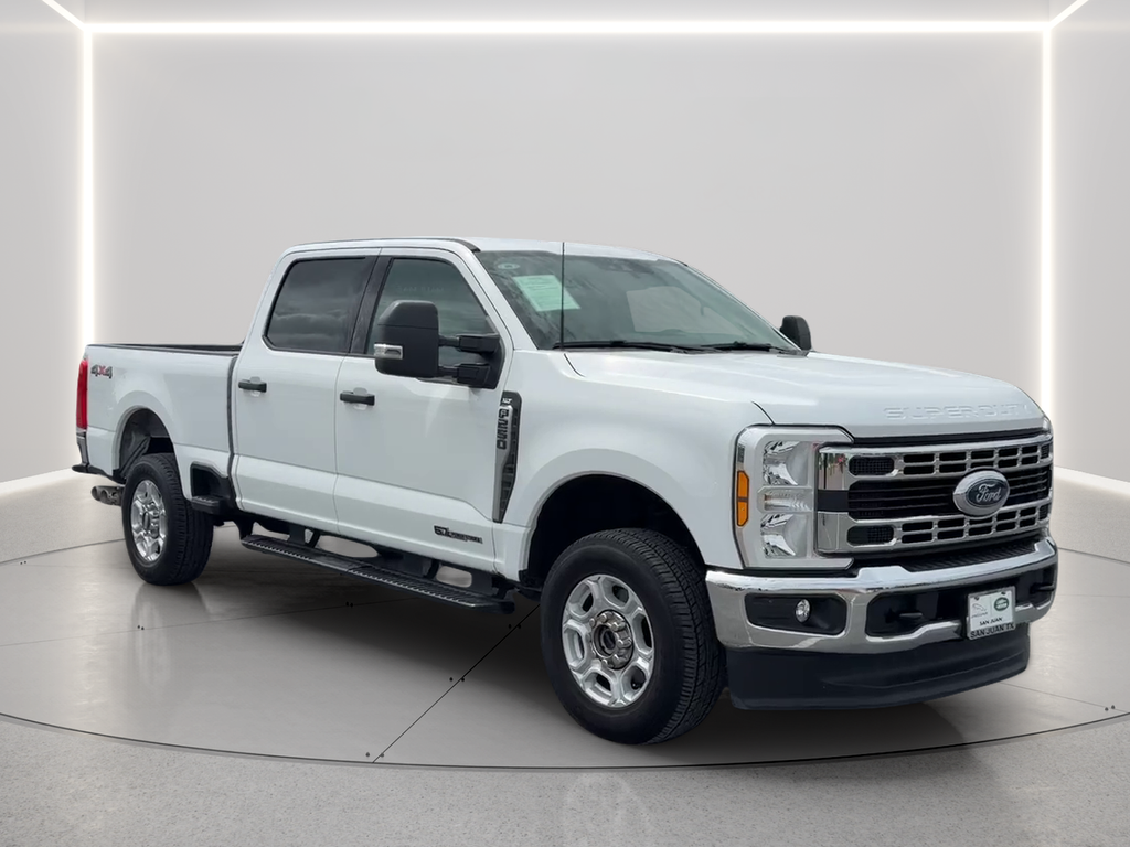 Used 2025 White Ford XLT image 3