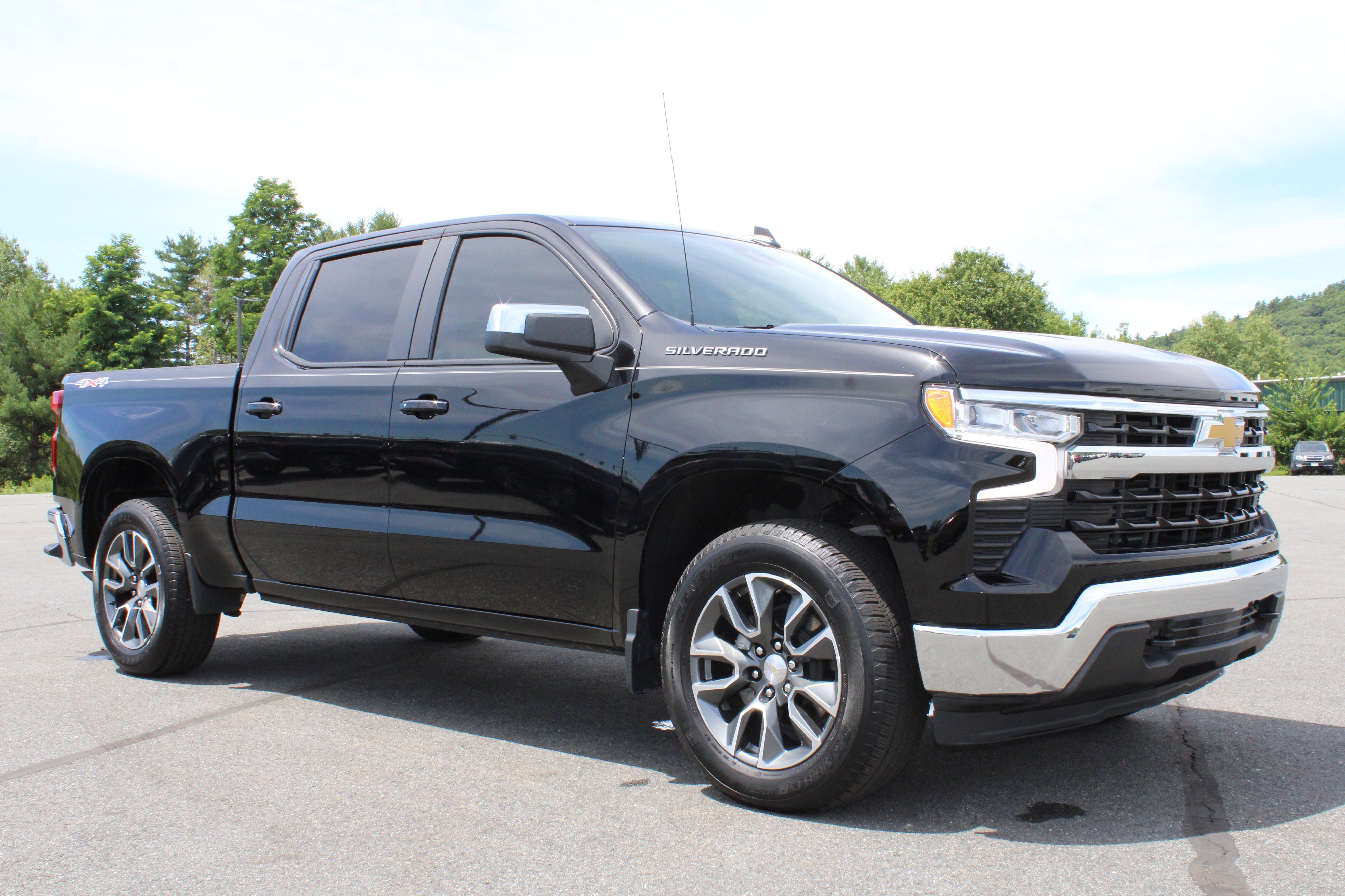 Used 2023 Black Chevrolet LT image 5