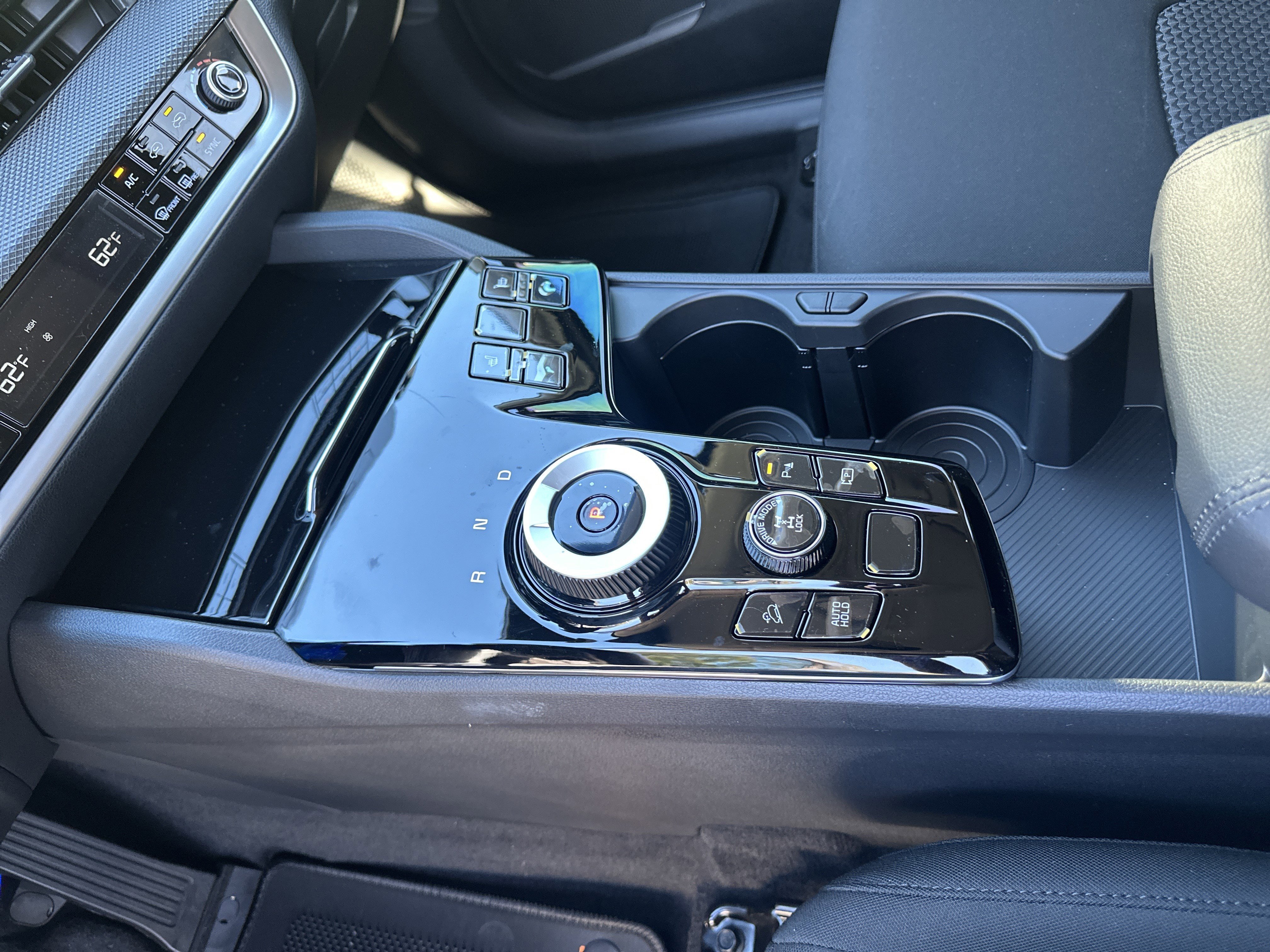 2025 Kia Sportage LX Hybrid - Photo 8