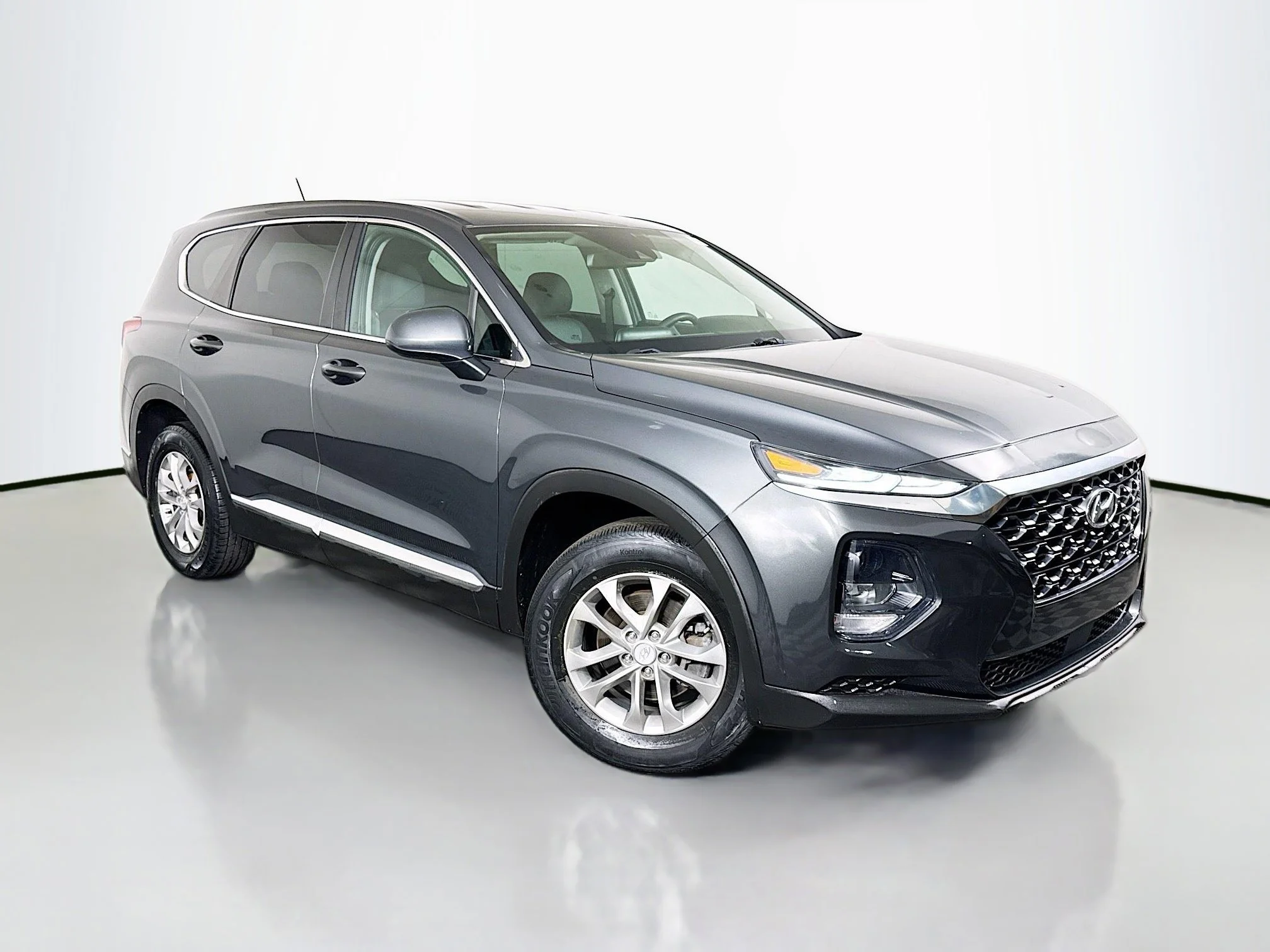 Used 2020 Rainforest Hyundai SE image 1