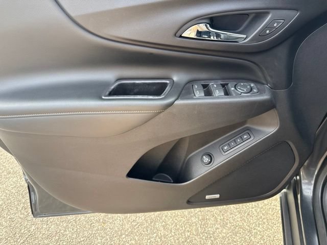Used 2018 NIGHTFALL GRAY METALLIC Chevrolet Premier image 19