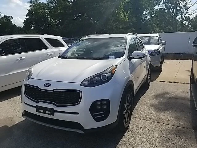 Used 2018 White Kia EX image 12