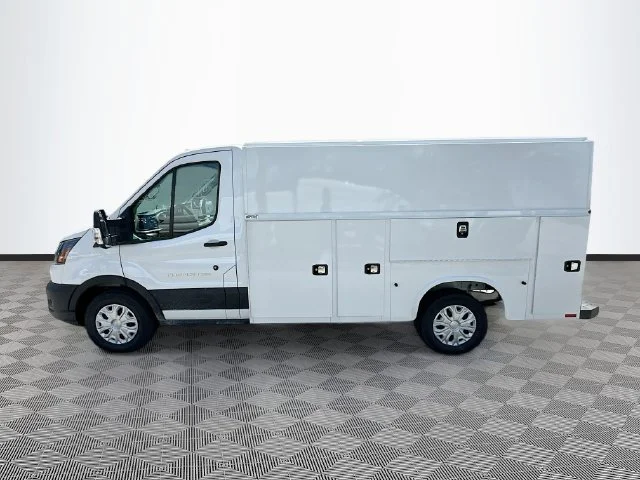 New 2024 Oxford White Ford Base image 3