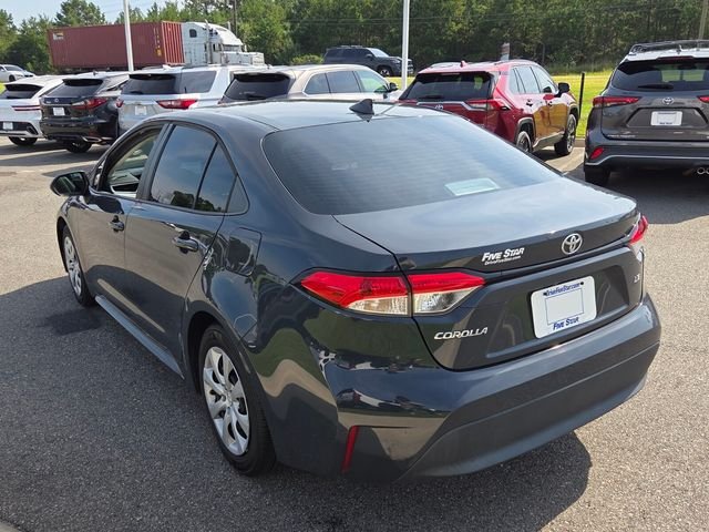 Used 2023  Toyota LE image 10
