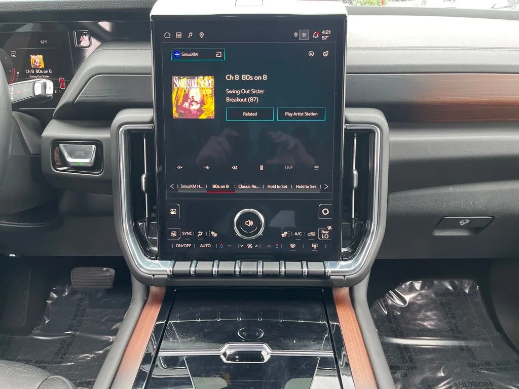Used 2025 Silver GMC Denali image 15
