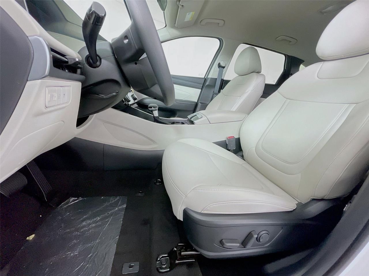 New 2026 Serenity White Pearl Hyundai SEL Plus AWD image 18