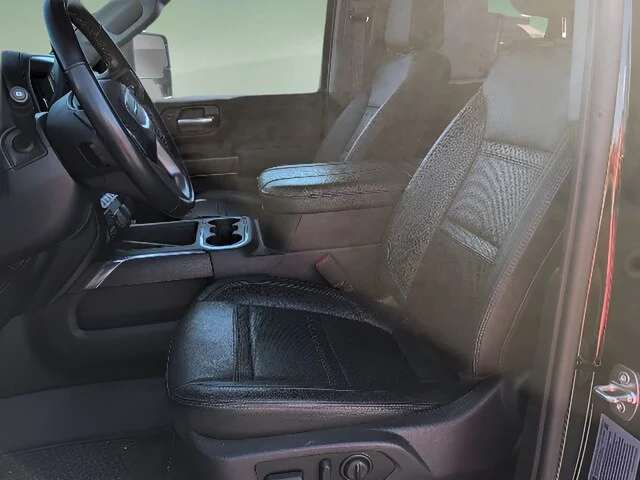 Used 2023 Onyx Black GMC Denali image 10