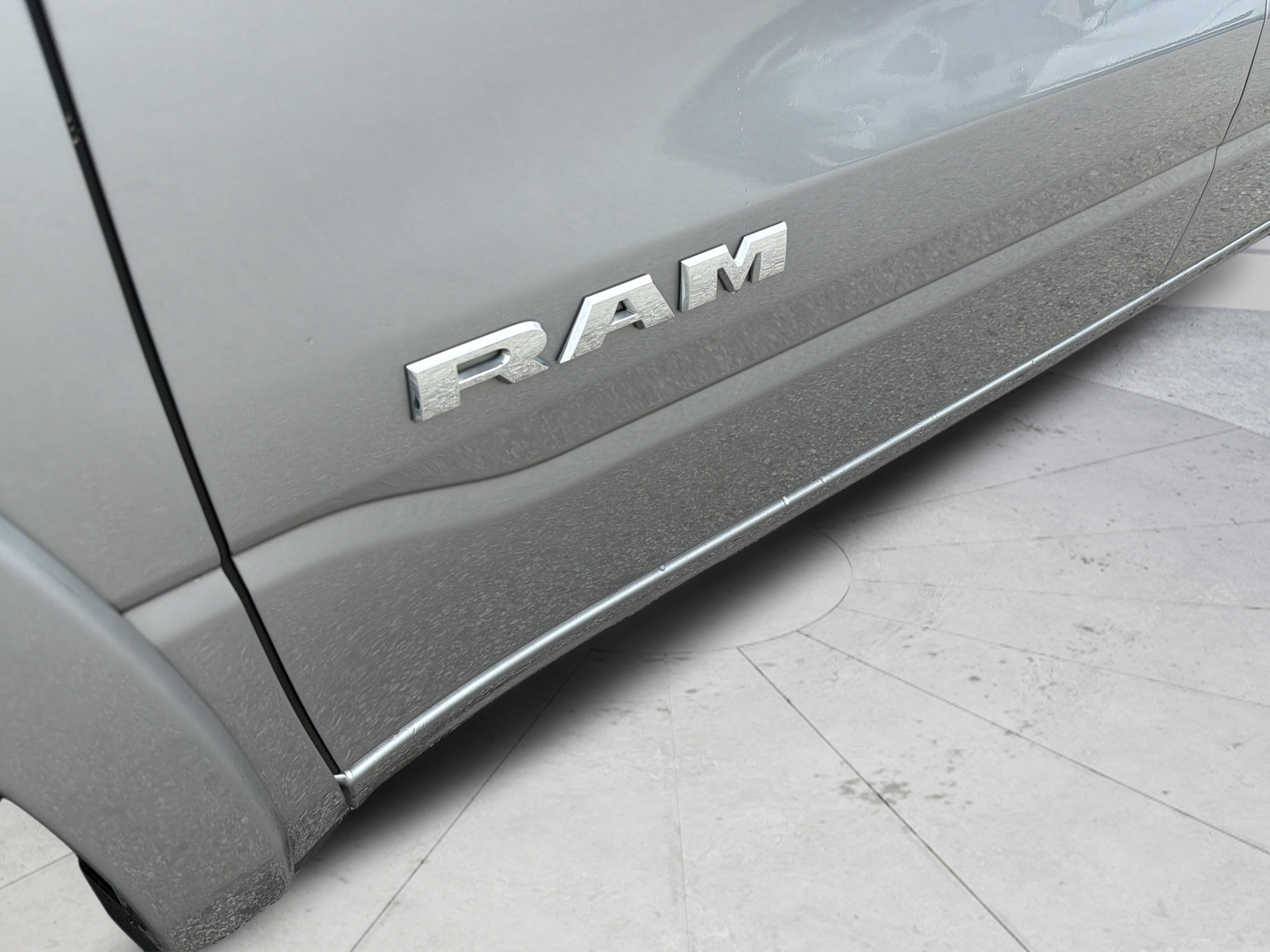 Used 2025 Silver Ram Laramie image 37