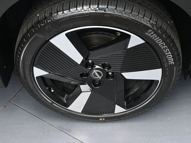New 2025 Deep Blue Pearl Nissan SR image 32