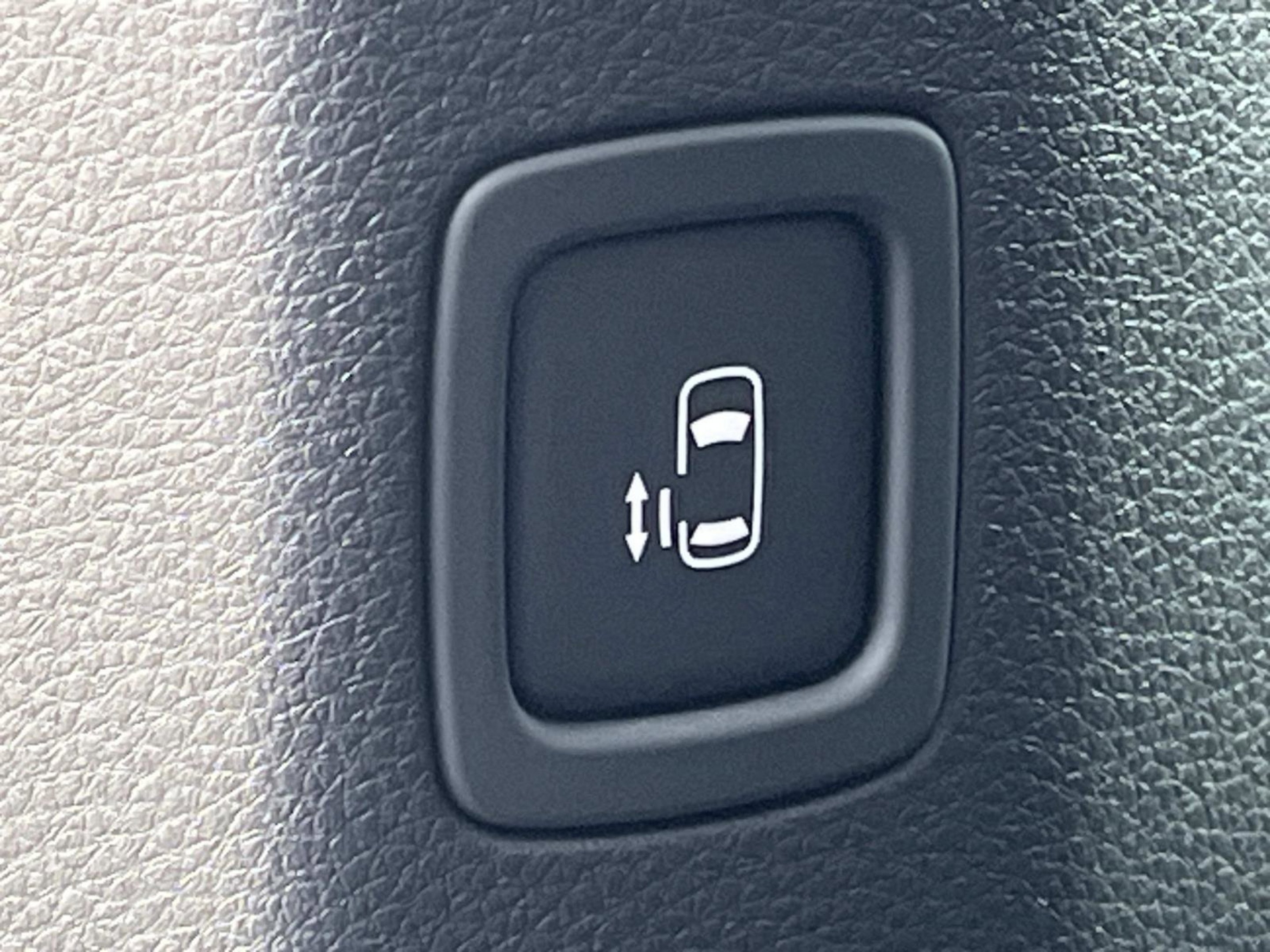 New 2026 Deep Chroma Blue Kia EX image 22