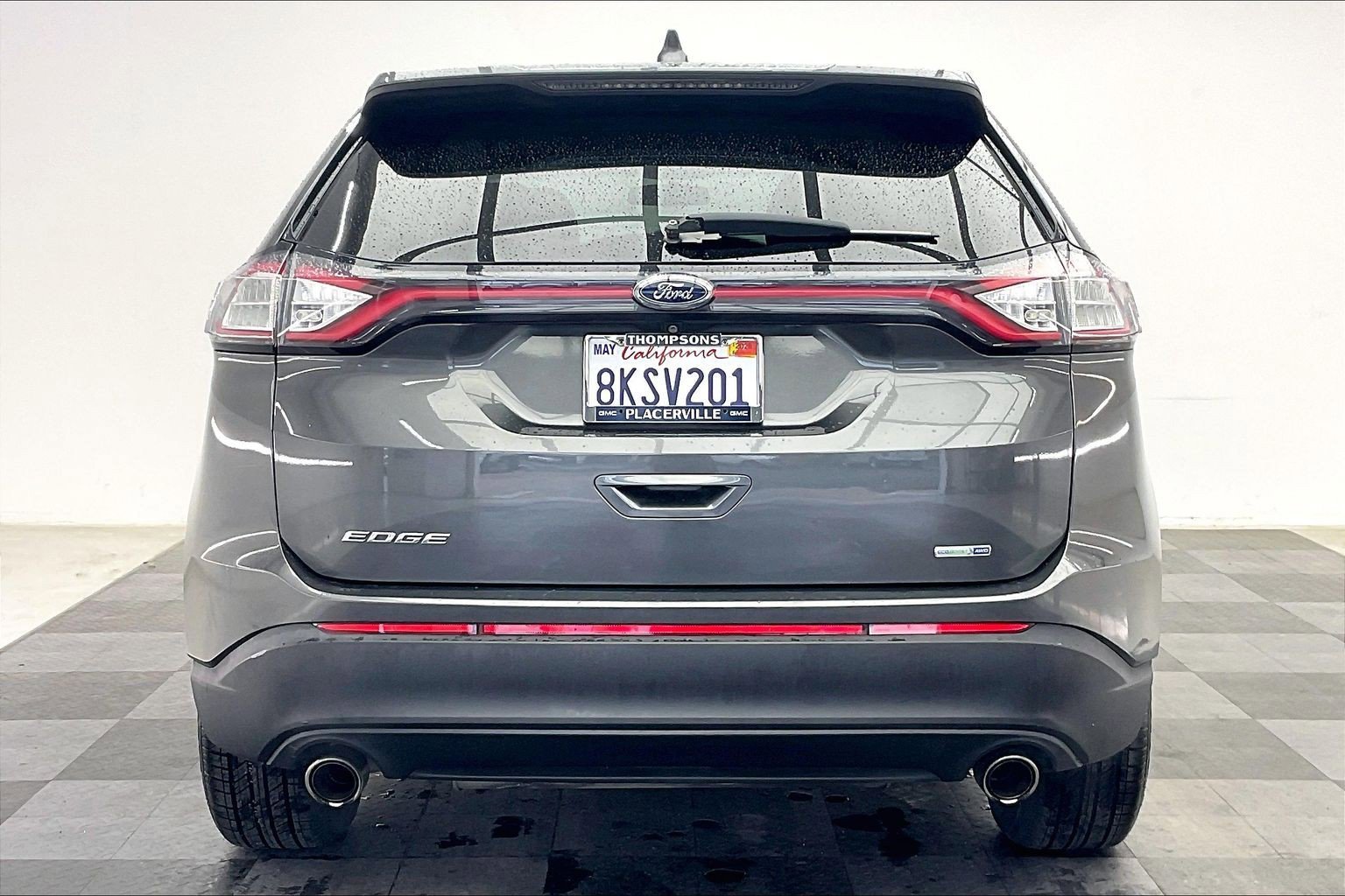 2016 Ford Edge SE photo 2