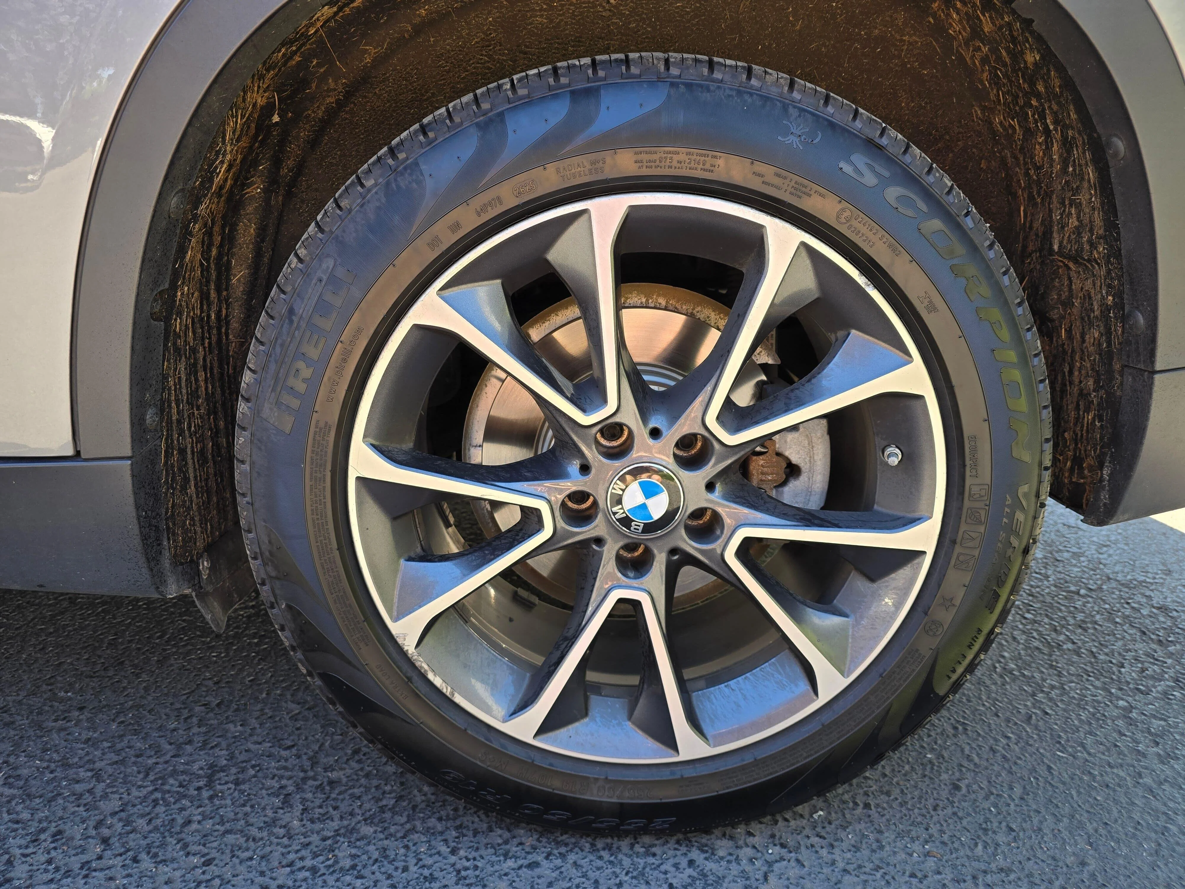 Used 2018 Space Gray Metallic BMW xDrive35i image 4