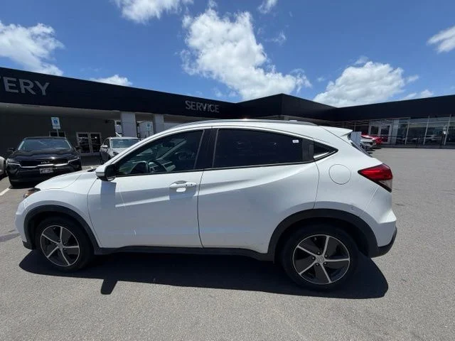 Used 2022 White Honda EX image 9
