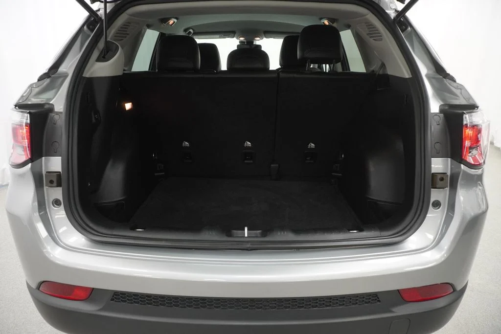 Certified Used 2022 Silver Jeep Latitude image 43