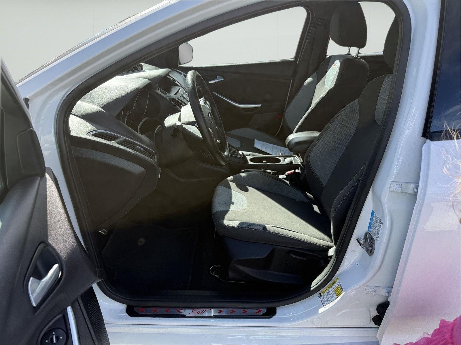 Used 2014 Oxford White Ford ST image 10