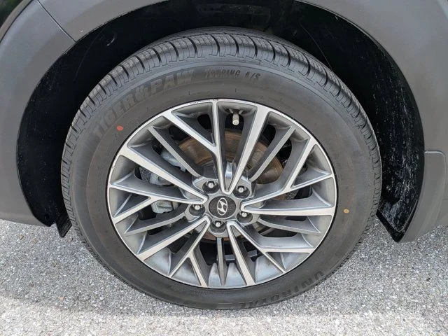 Used 2019 Black Noir Pearl Hyundai Limited image 11
