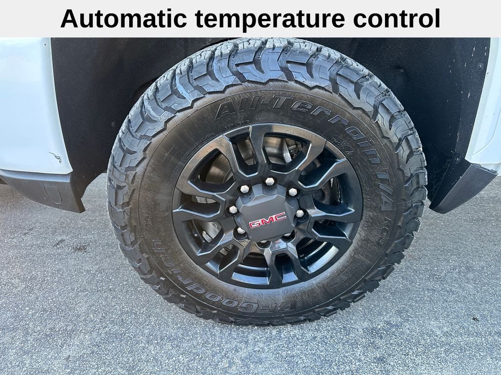 2022 GMC Sierra 2500HD AT4 - Photo 10