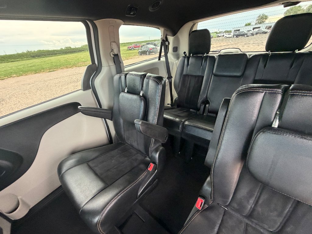 Used 2018 White Knuckle Clearcoat Dodge SXT image 12