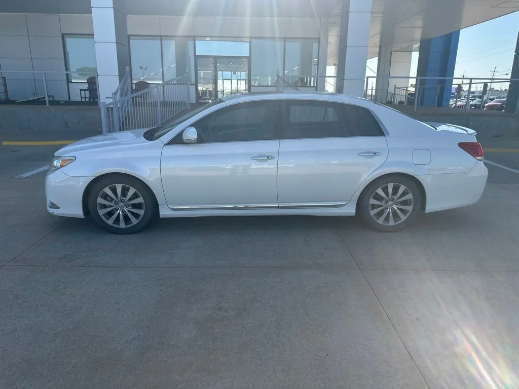 Used 2011 White Toyota Limited image 26