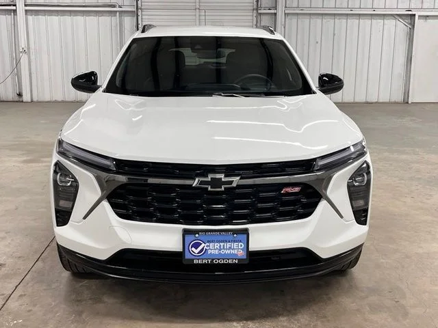 Used 2025 White Chevrolet 2RS image 2