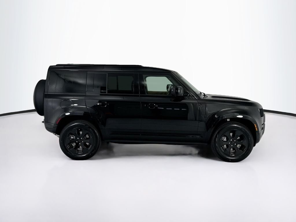 New 2026 Santorini Black Land Rover X-Dynamic SE image 4