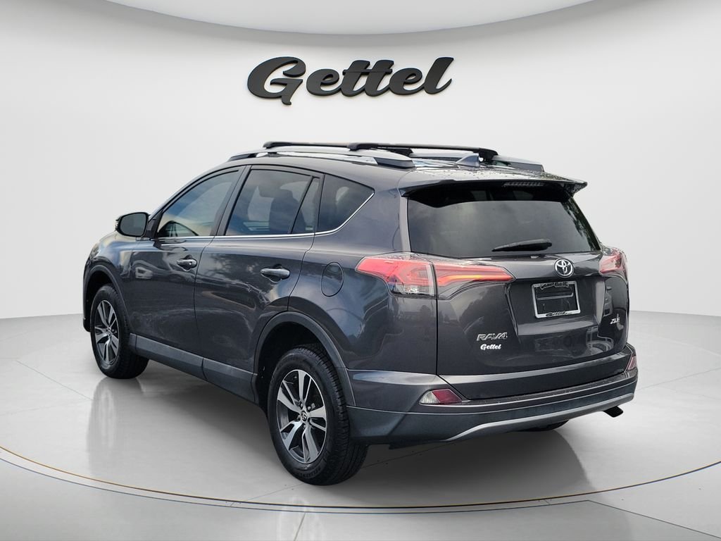 2018 Toyota RAV4 XLE - Photo 7