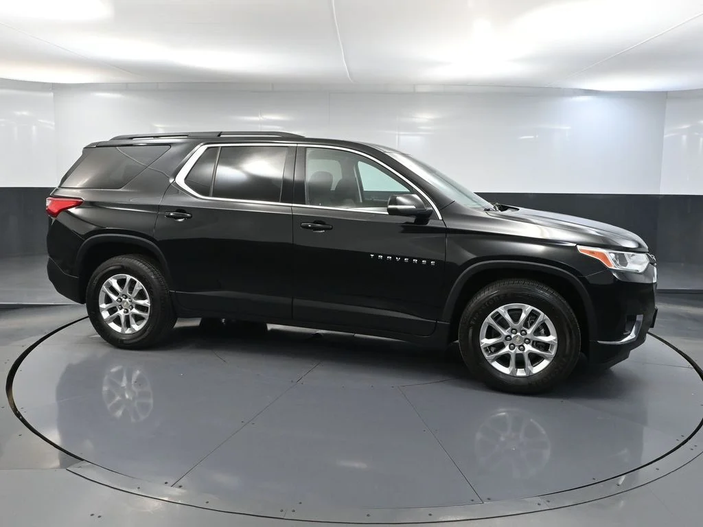 Used 2021 Black Chevrolet LT image 4