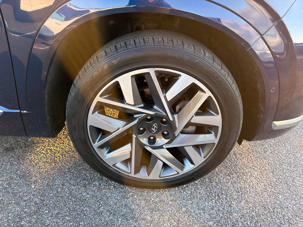 Used 2022 Blue Hyundai Calligraphy image 9