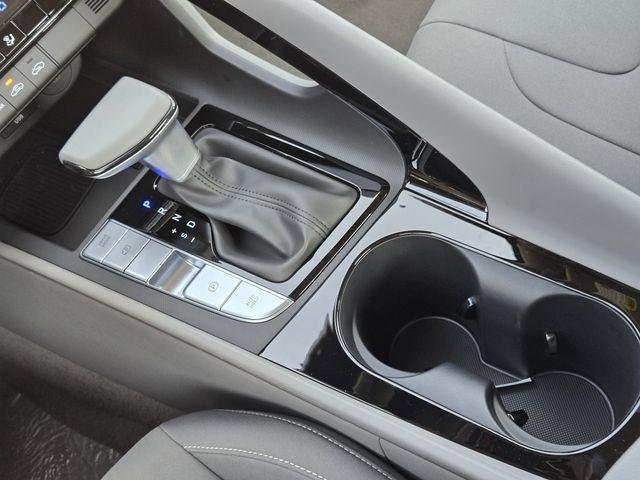 2025 Hyundai Elantra Blue - Photo 21