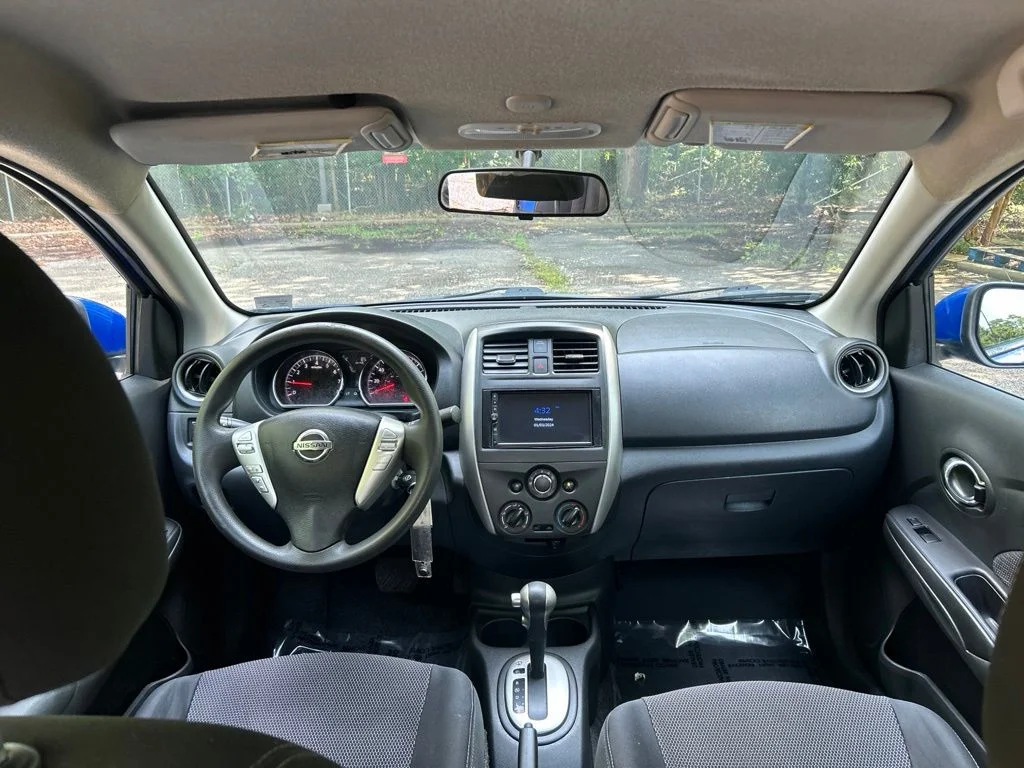 Used 2016 Blue Nissan 1.6 SV image 26