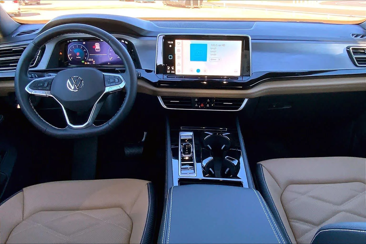 New 2026 Opal White Pearl Volkswagen 2.0T SE w/Technology image 5