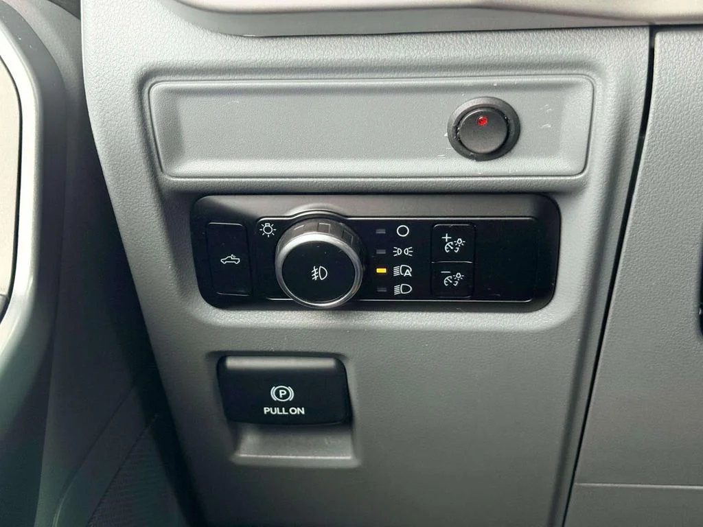 Used 2023 White Ford XLT image 19