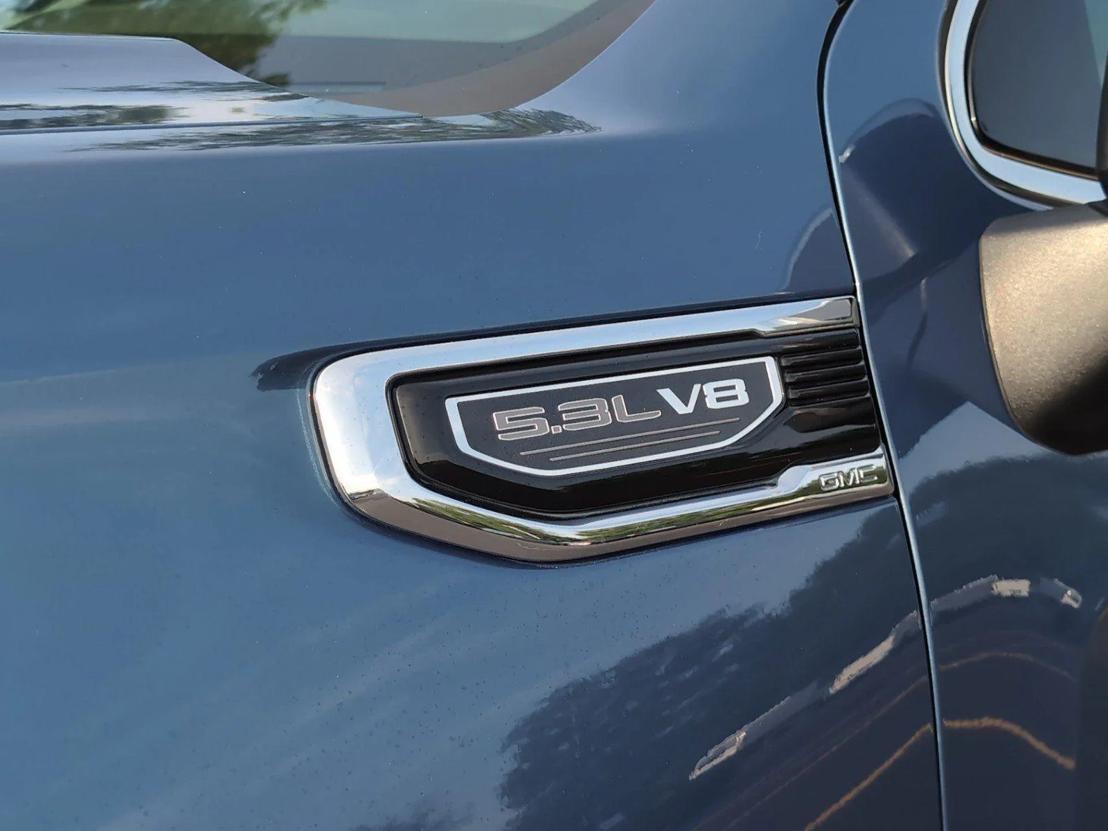 Used 2025 Downpour Metallic GMC Denali image 10