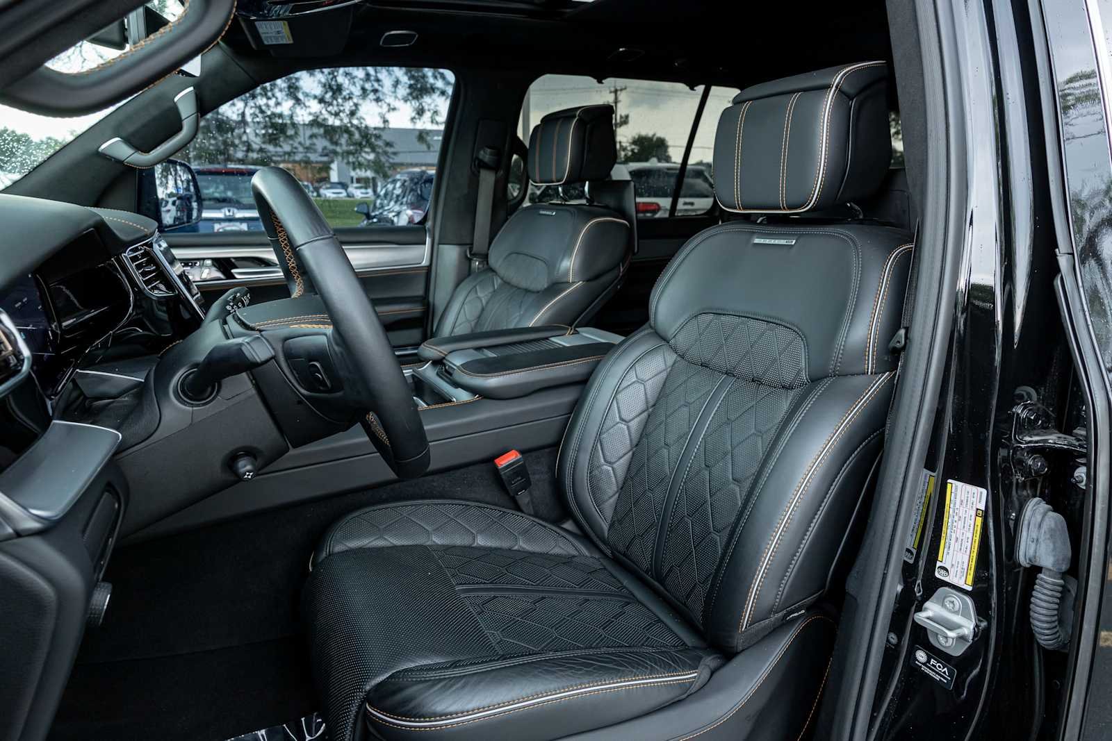 Used 2023 Diamond Black Crystal Pearlcoat Jeep Series III image 38
