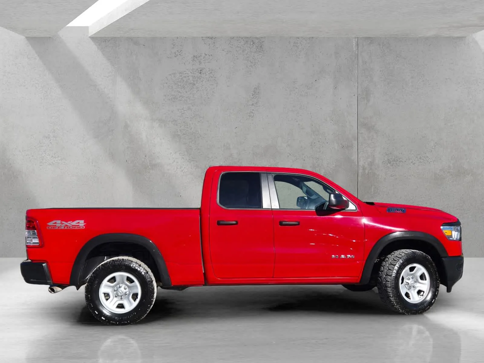 Used 2022  Ram Tradesman image 3