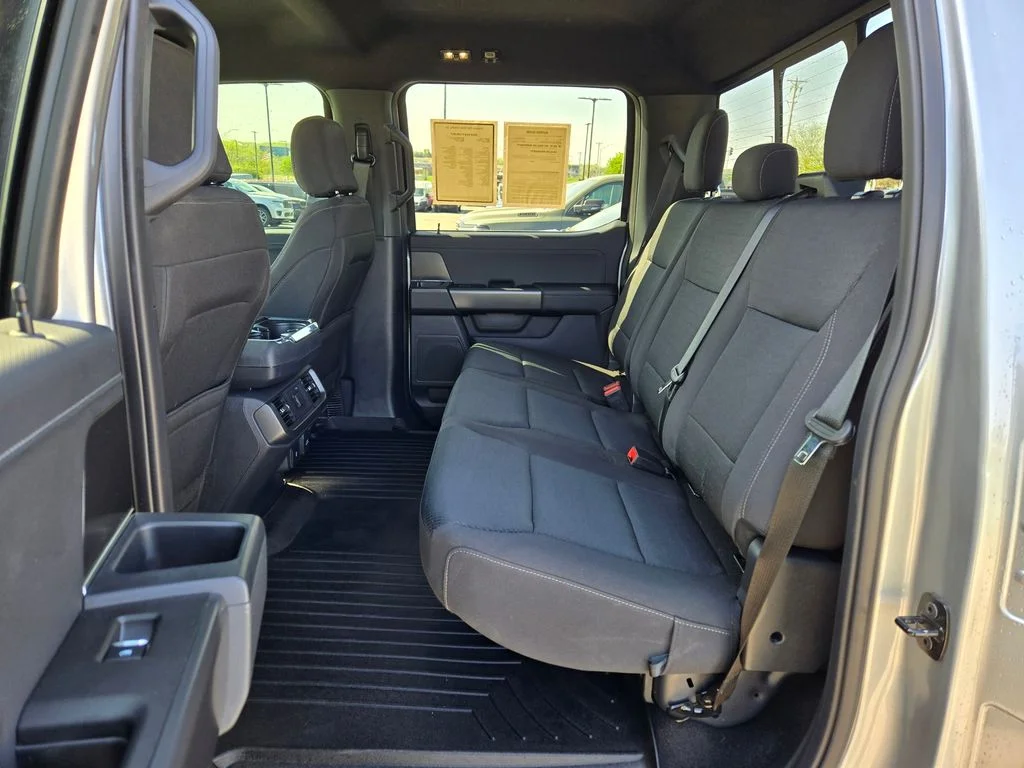 Used 2024 Silver Ford XLT image 29