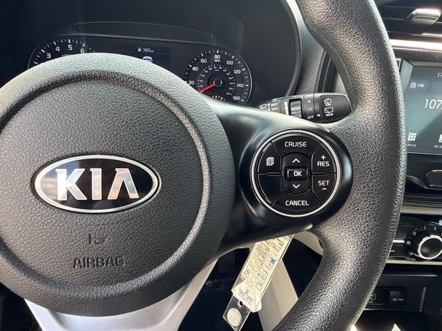 Used 2021 White Kia LX image 27