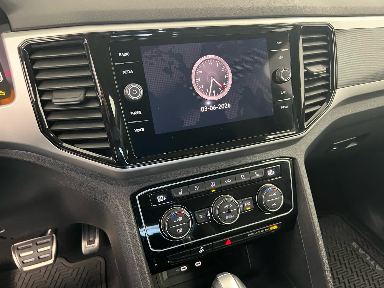 2023 Volkswagen Atlas SEL Premium R-Line - Photo 16