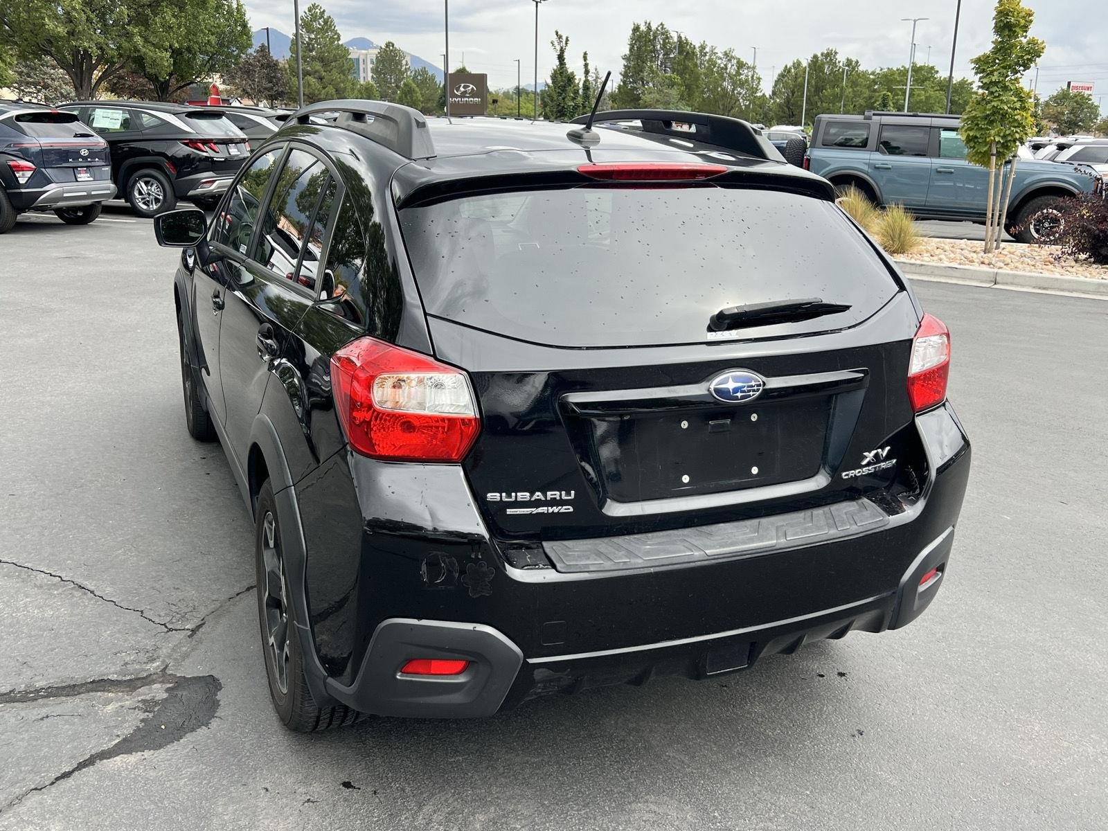 Used 2015 Crystal Black Silica Subaru Premium image 10