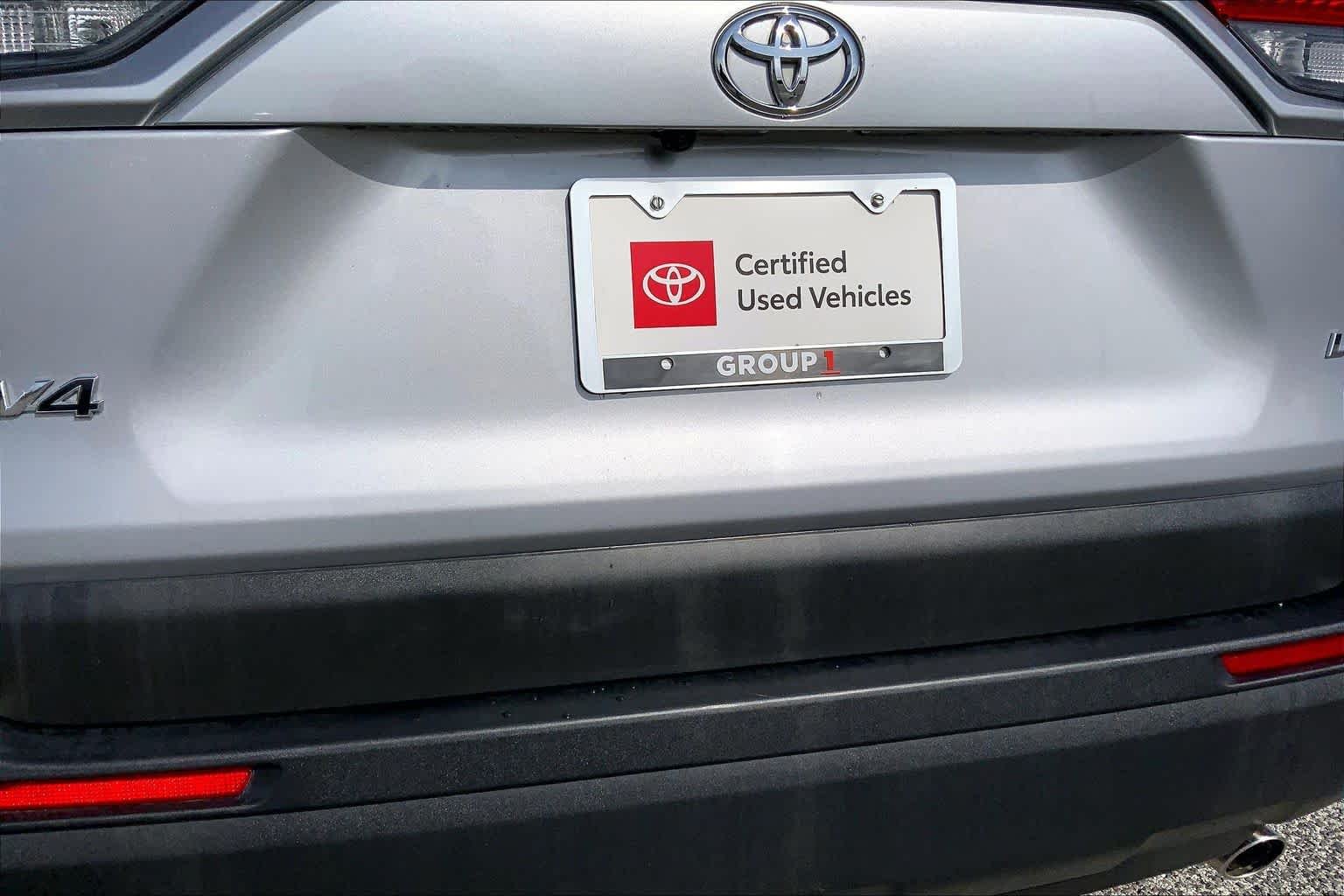 Used 2025 Silver Sky Metallic Toyota LE image 10