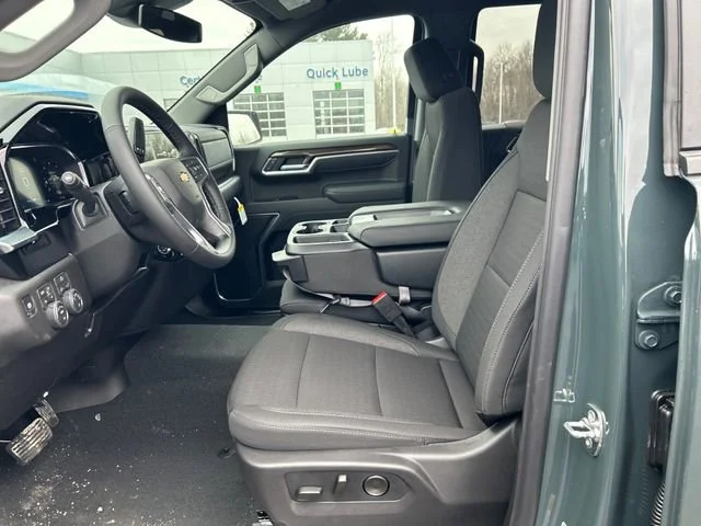 2026 Chevrolet Silverado 1500 LT - Photo 10