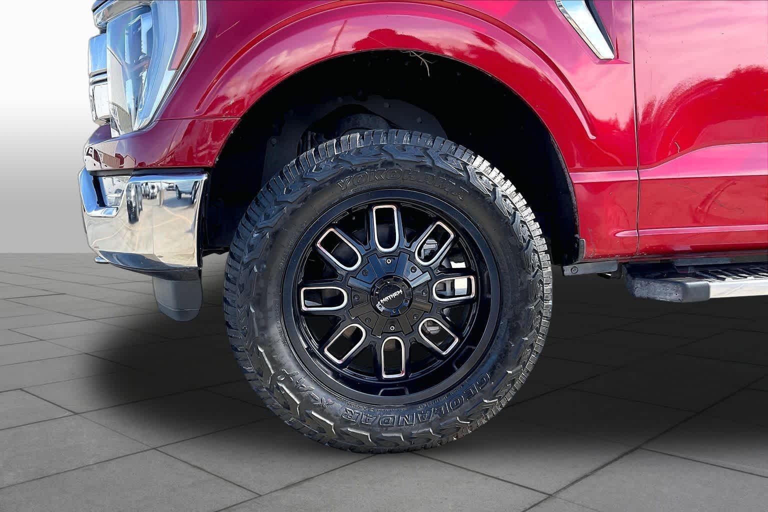 Used 2021 Rapid Red Metallic Tinted Clearcoat Ford LARIAT image 10