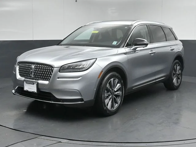 Certified Used 2021 Silver Radiance Lincoln Reserve image 3