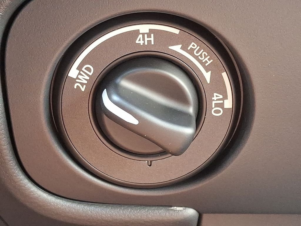 2026 Nissan Frontier — photo 14