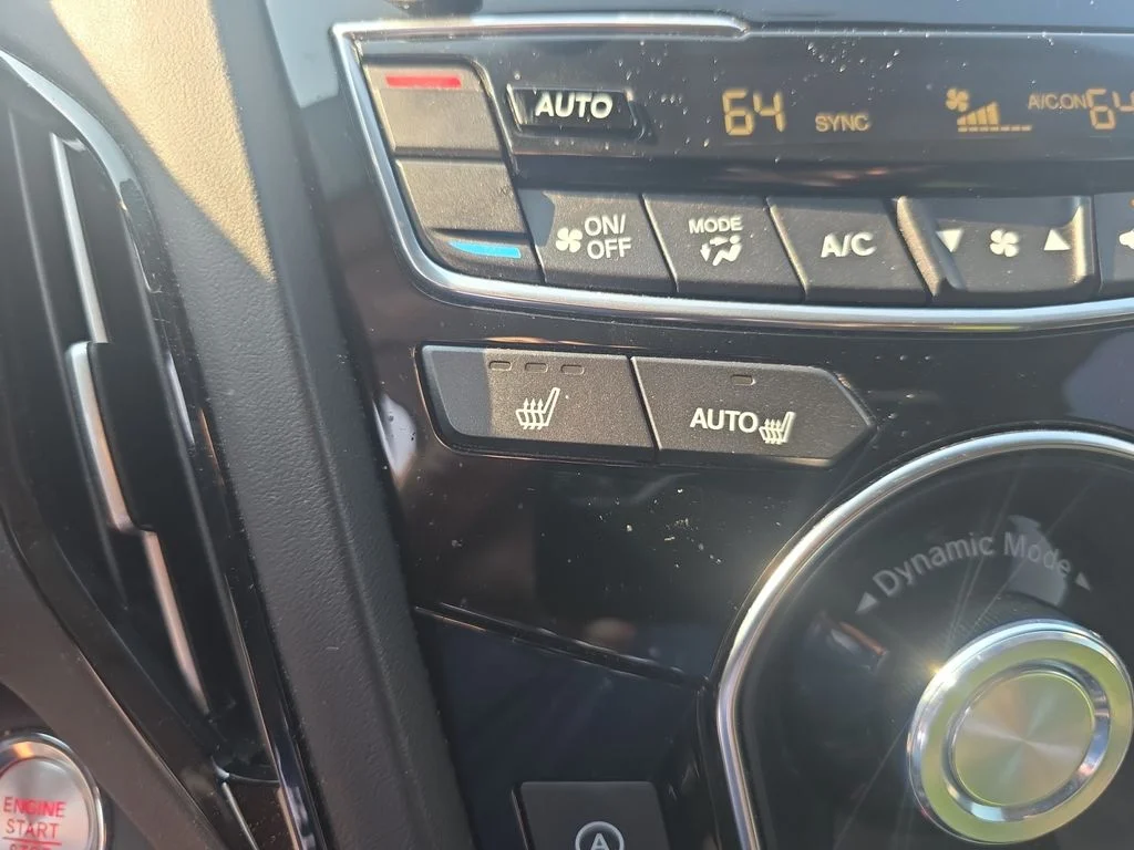 Used 2021  Acura Base image 19