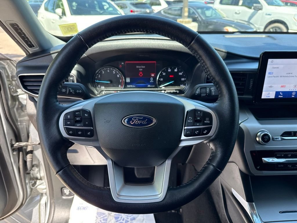 Used 2022 Silver Ford XLT image 12
